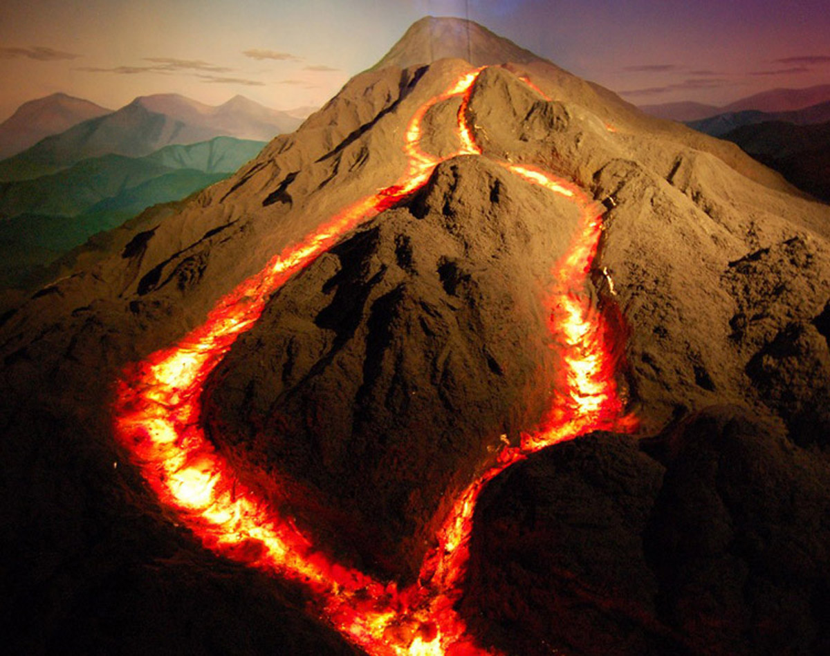 科普教育火山喷发也在地下.jpg