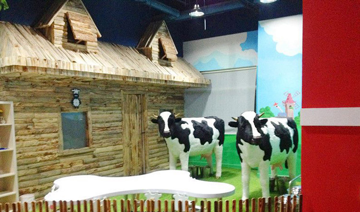 长寿科普教育儿童体验馆专用仿真奶牛