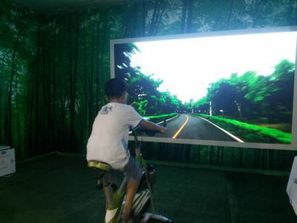 巴塘科普教育单车模拟驾驶