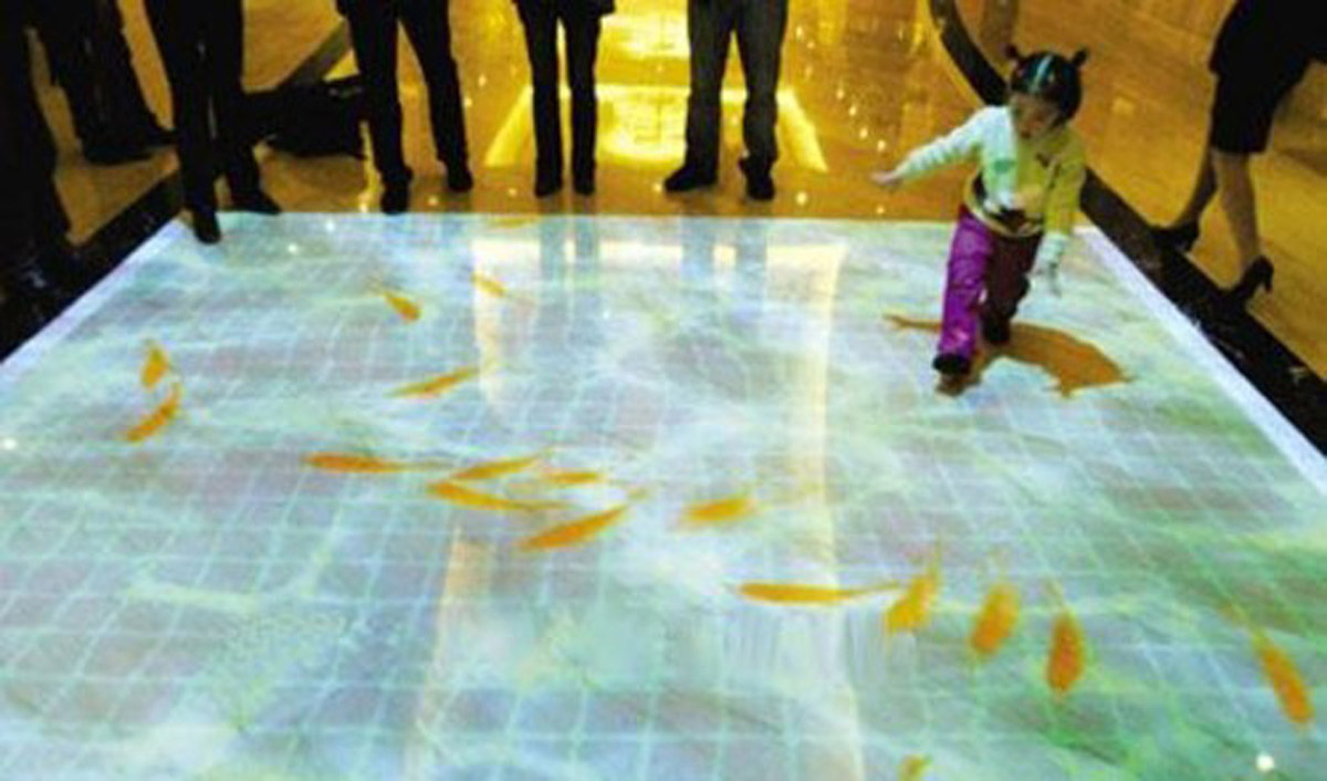 玛沁科普教育互动鱼水投影